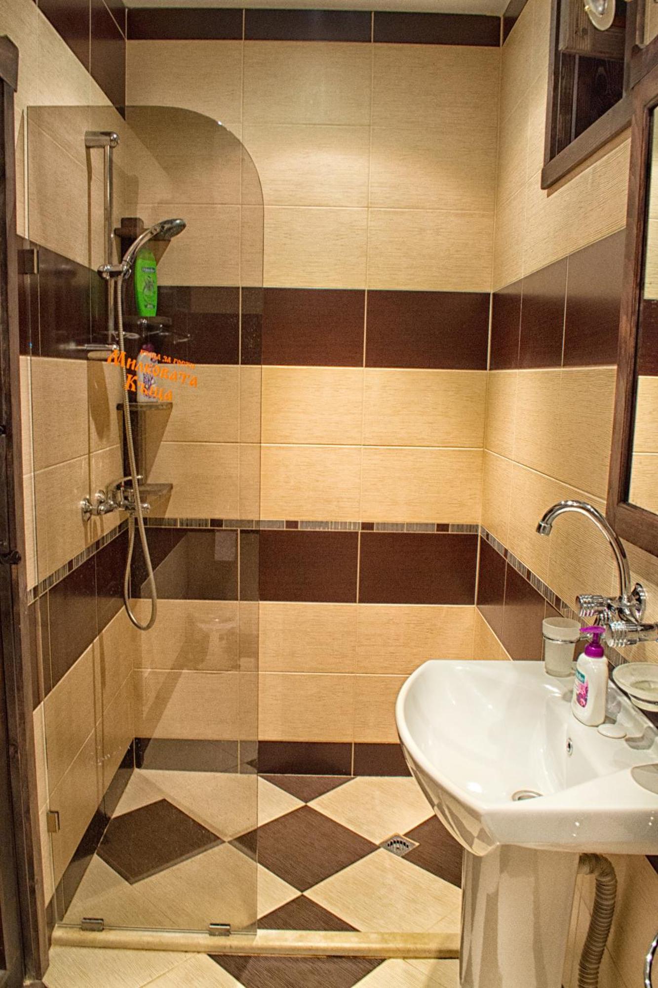 Milkovata Guest House Koshov 部屋 写真