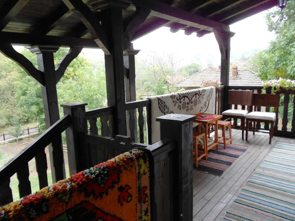 Milkovata Guest House Koshov 部屋 写真